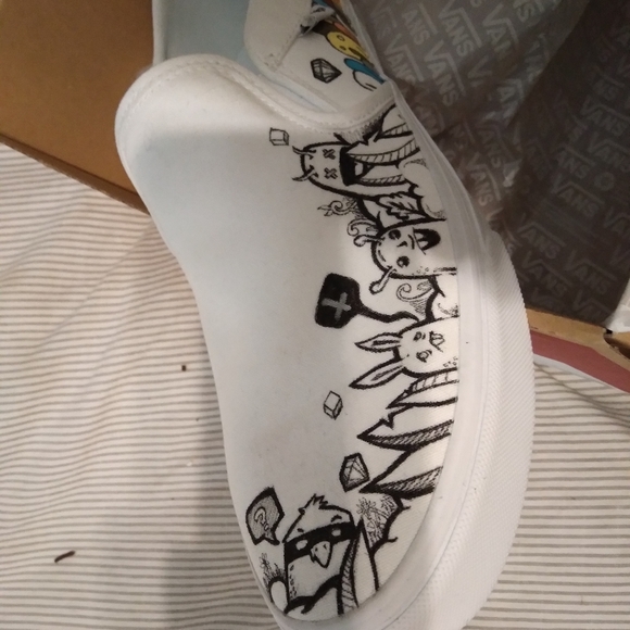 Custom vans hand drawn and painted - Picture 3 of 7